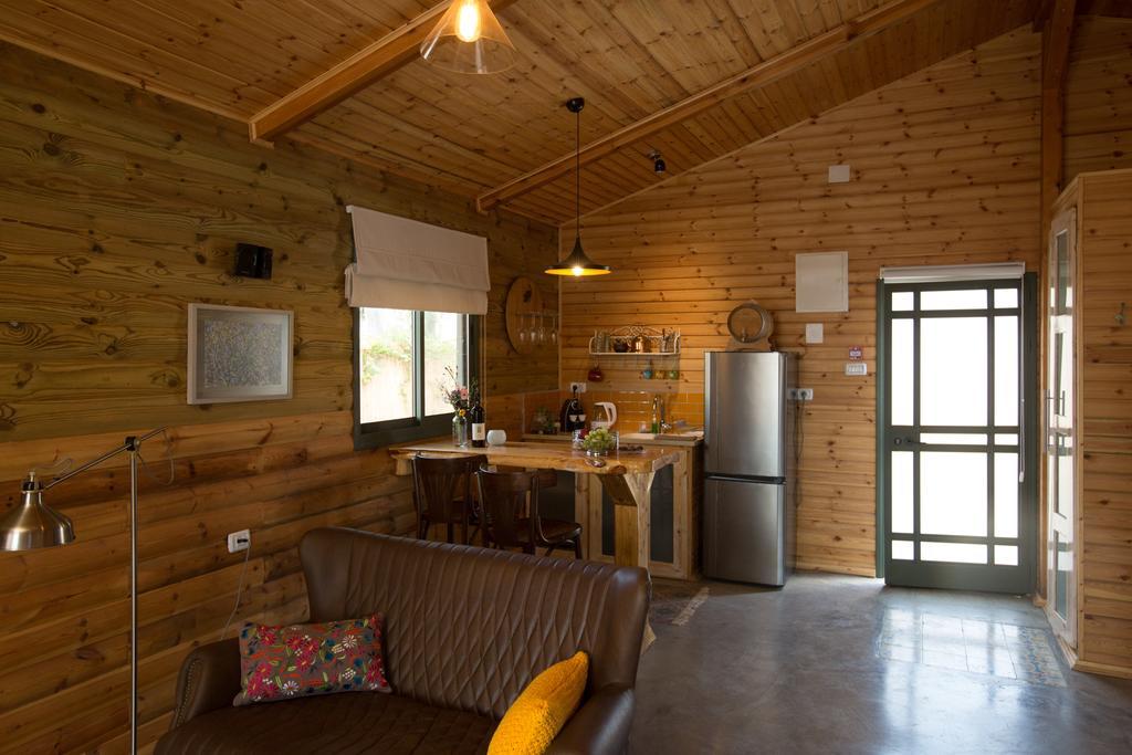 Assaf Boutique Winery & Cabins Kidmat Tsvi Eksteriør bilde