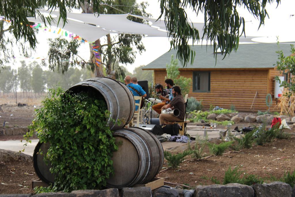 Assaf Boutique Winery & Cabins Kidmat Tsvi Eksteriør bilde